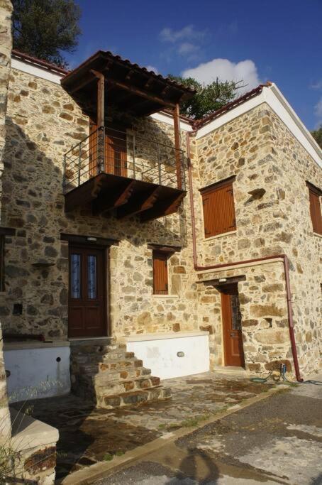 AmigdhalokeFálion Alegria Stone Houseヴィラ エクステリア 写真